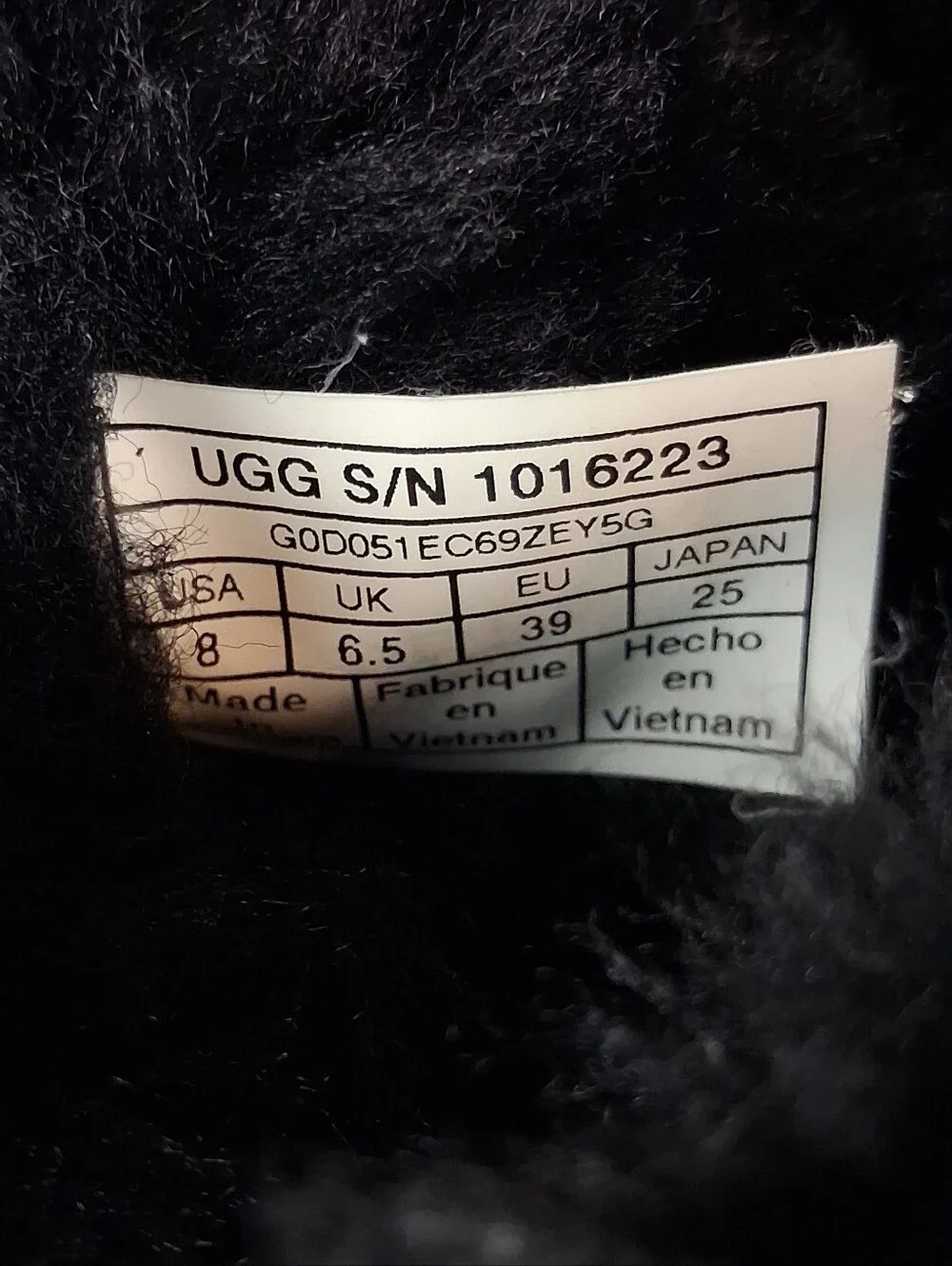 UGG Classic Short Black Suede Winter Boots Womens 8 Shearling Lined Pull-On Cozy